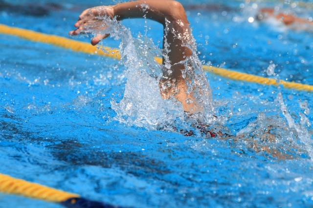 オリンピックの水泳選手